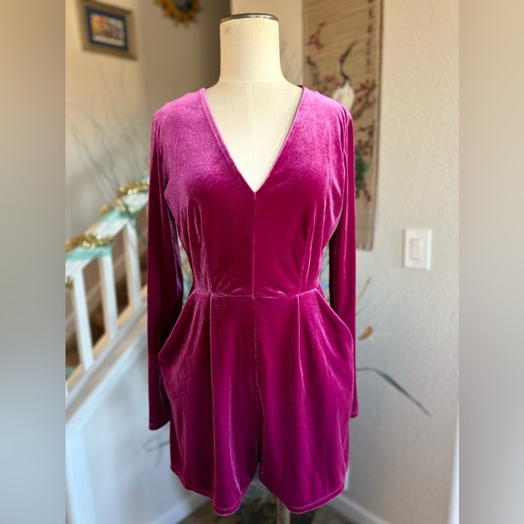 Candies Magenta Pink Velvet Romper - Picture 7 of 12